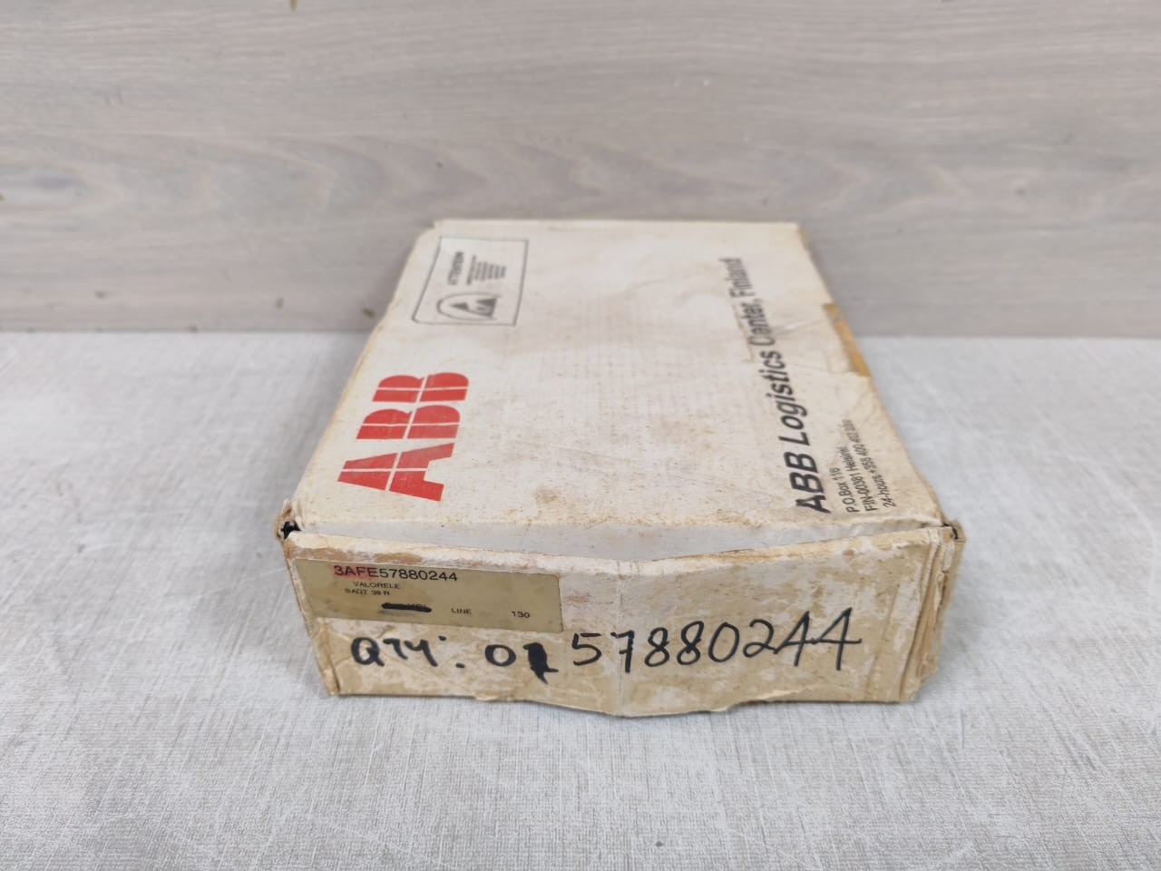 ABB SADT38REC ABB SADT38REC LIGHT RELAY FOR 37EAF CODE: 57880244 10