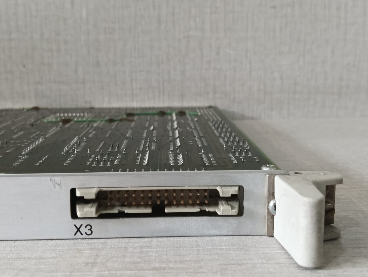 Siemens 9811-2BE52 SIEMENS 6SC 9811-2BE52 / 459001.9214.52-WITH BROKEN CONNECTOR CLIP 5