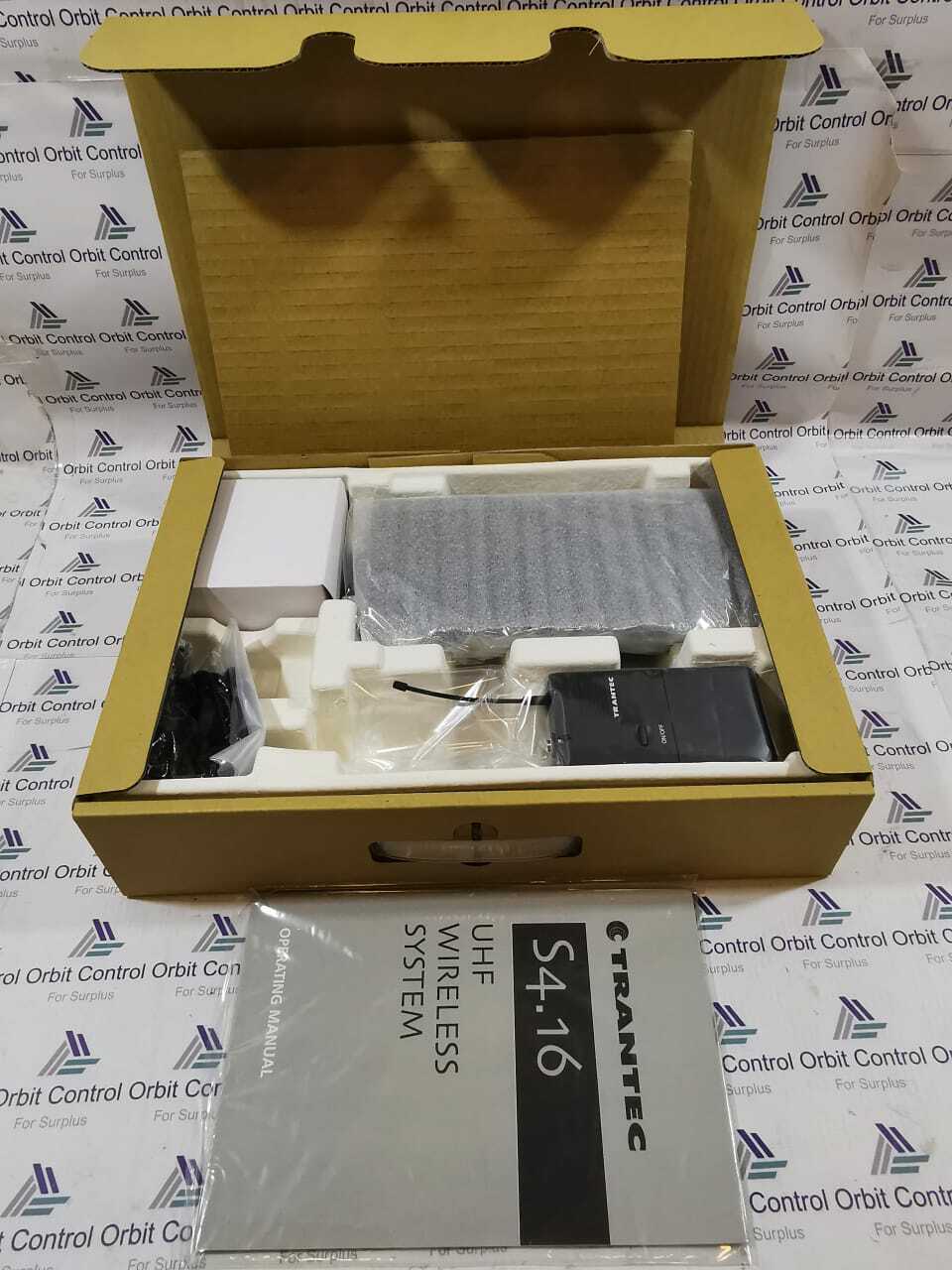 TOA S4.16-UHF TOA Trantec S4.16 UHF Handheld Wireless System 2
