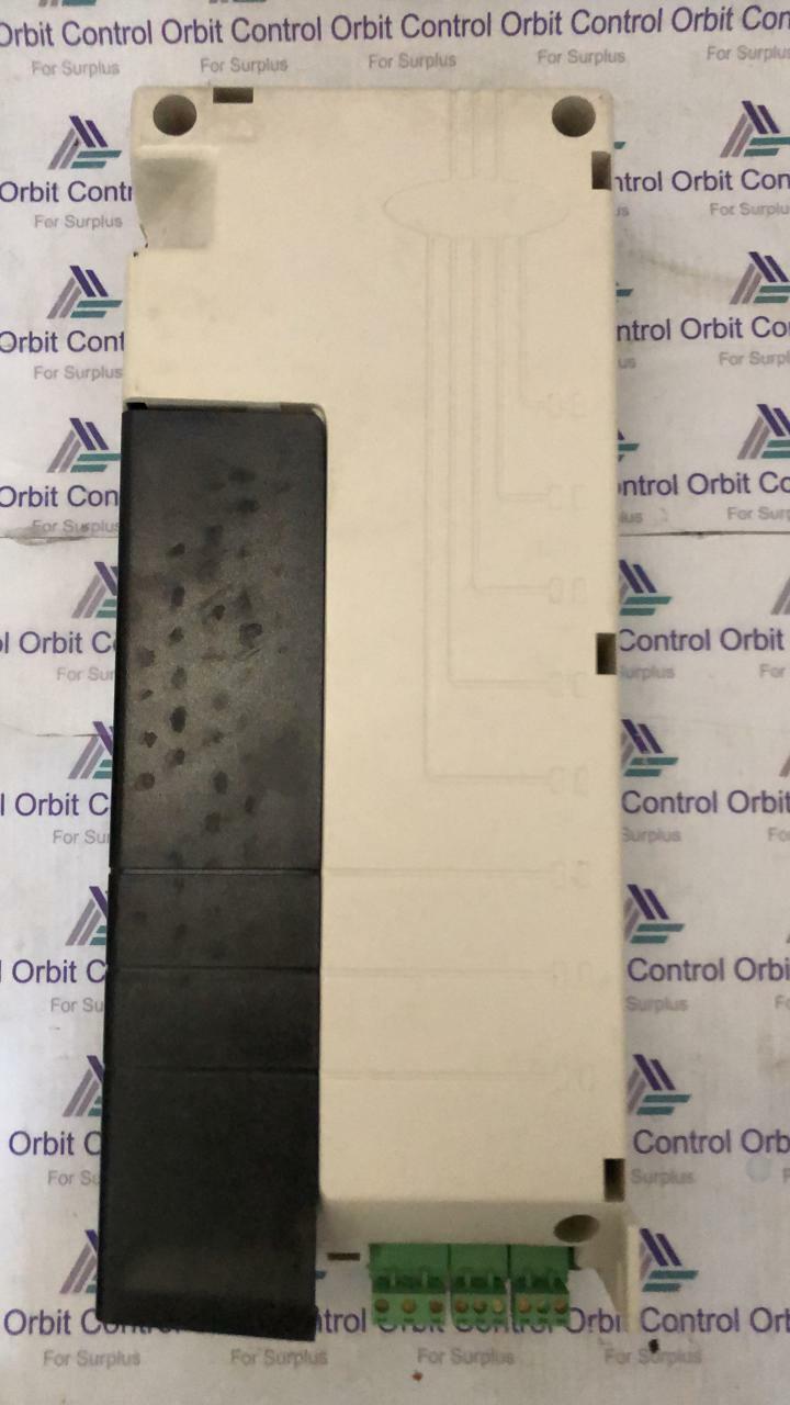 Carrier CEPL130322-05 Carrier Chiller Controller CEPL130322-05 Rev 3.0 2
