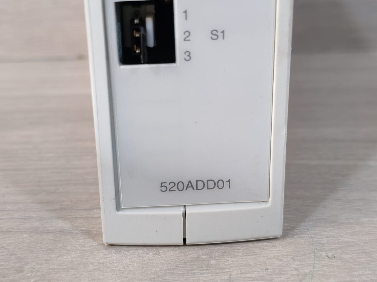 ABB 1KGT033000R0001 520ADD01 ABB 1KGT033000R0001 3