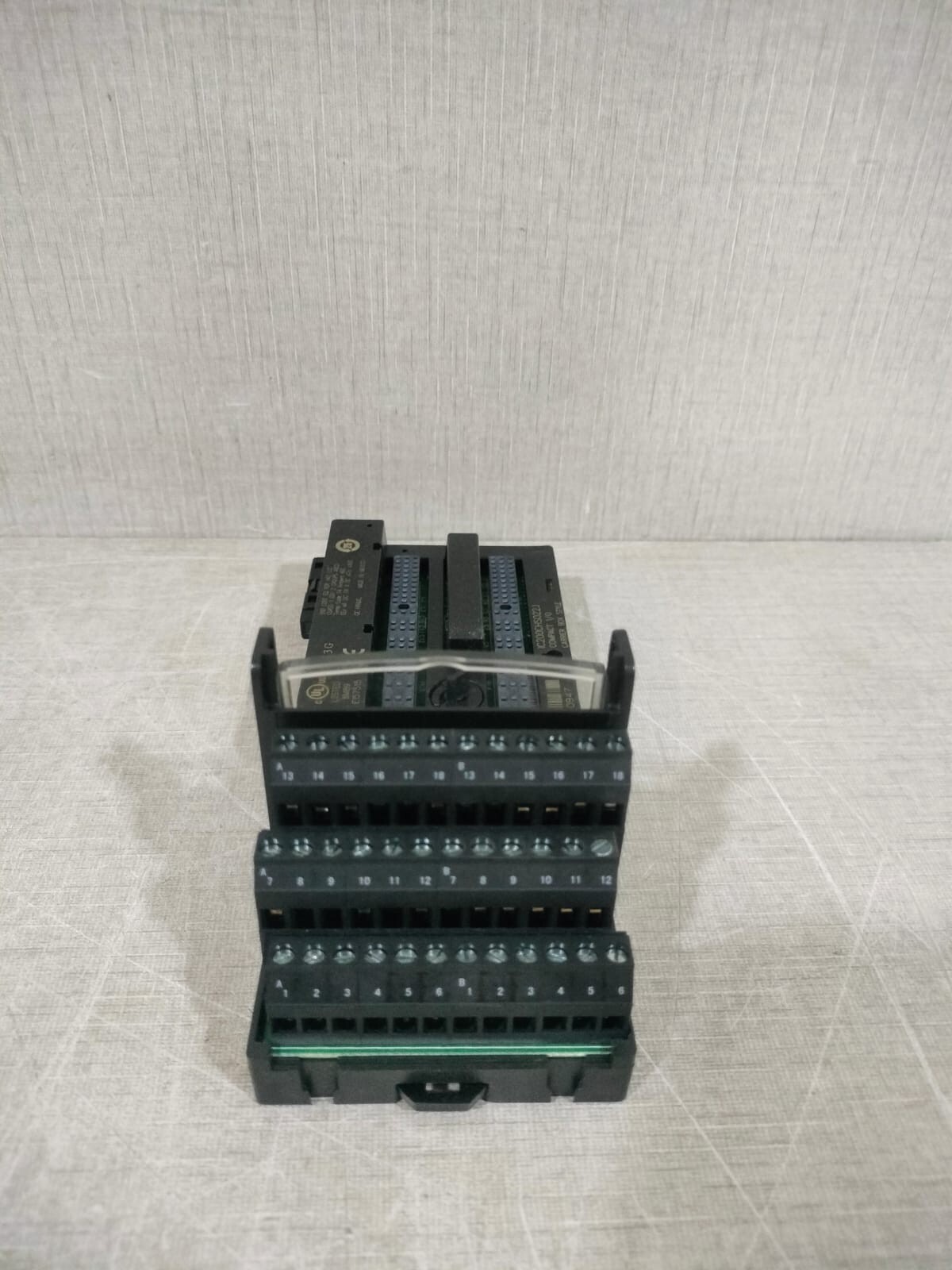 GE FANUC IC200CHS022J GE FANUC IC200CHS022J I/O CARRIER BOX STYLE 7