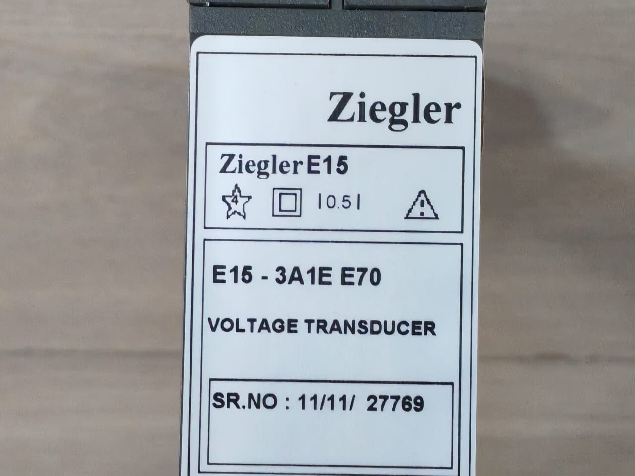 ZIEGLER E15-3A1E E70 ZIEGLER E15-3A1E E70 VOLTAGE TRANSDUCER 3