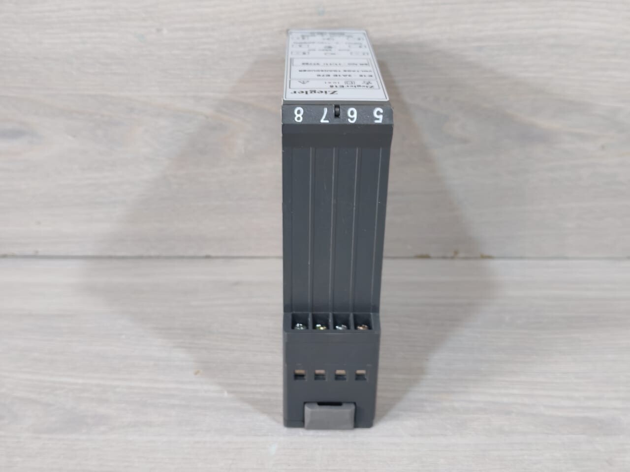 ZIEGLER E15-3A1E E70 ZIEGLER E15-3A1E E70 VOLTAGE TRANSDUCER 7