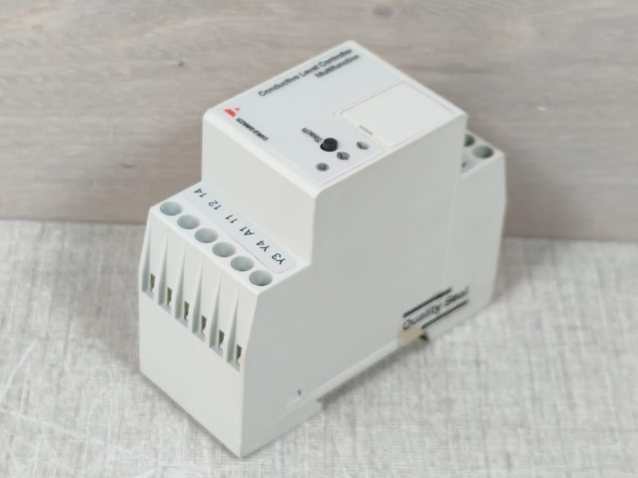 Carlo Gavazzi CLD4MT2DM24 CARLO GAVAZZI CLD4MT2DM24 CONDUCTIVE LEVEL CONTROLLER 10