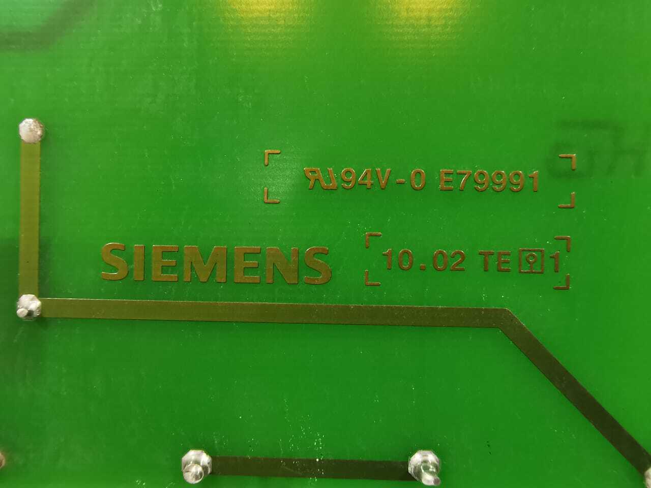 Siemens 6SE7032-2FC85-0JA0 SIEMENS 6SE7032-2FC85-0JA0 INDUSTRIAL CONTROL SYSTEM 7