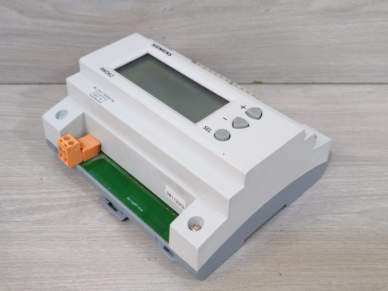 Siemens RWD62 SIEMENS RWD62 HVAC HUMIDITY CONTROLLER 8
