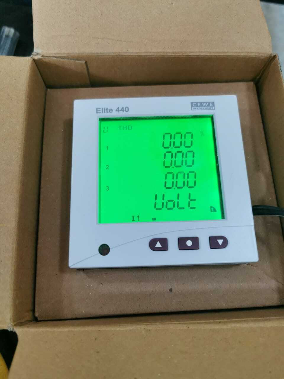 CEWE ELITE 440-447 CEWE multi-function electric meter ELITE 440-447 Type D3B 8