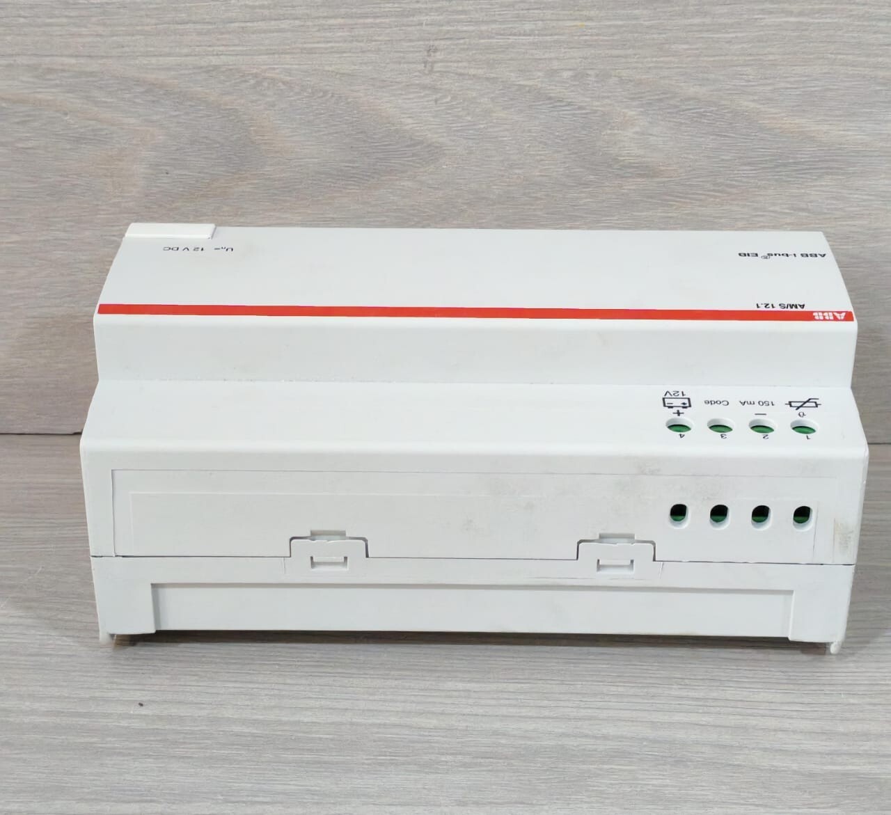 ABB GH Q631 0062 R0111 ABB AM/S 12.1 GH Q631 0062 R0111 BATTERY MODULE 12VDC 8