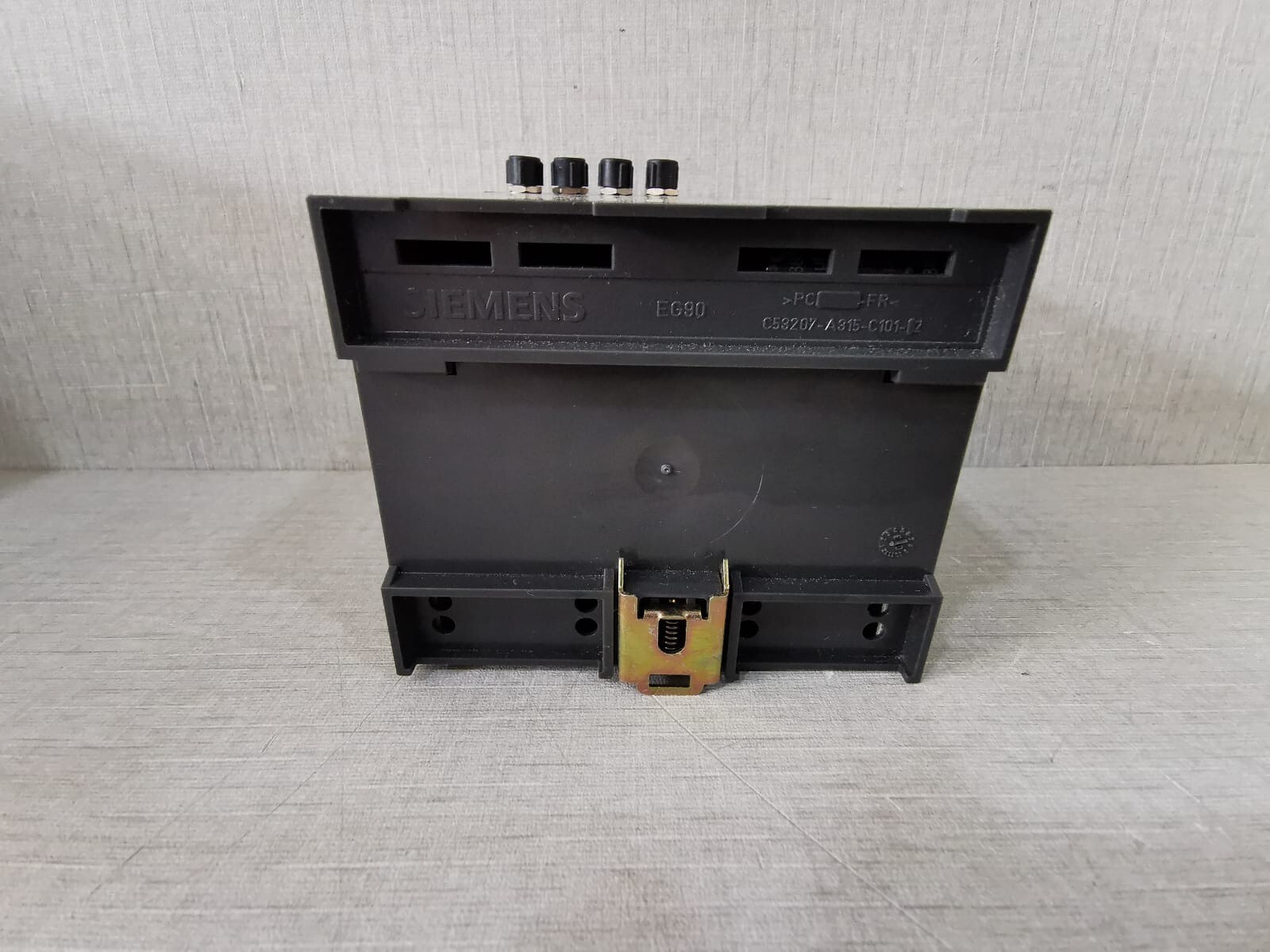 Siemens 7KE6000-8AJ/CC SIEMENS 7KE6000-8AJ/CC Sync-FO-Multiplexer DC110-250V;5W AC100-230V;16VA 45-65Hz 8
