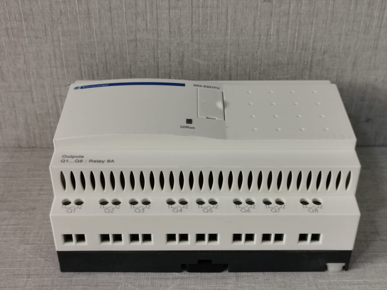 Telemecanique SR2 E201FU TELEMECANIQUE /SCHNEIDER ELECTRIC SR2 E201FU COMPACT SMART RELAY 7