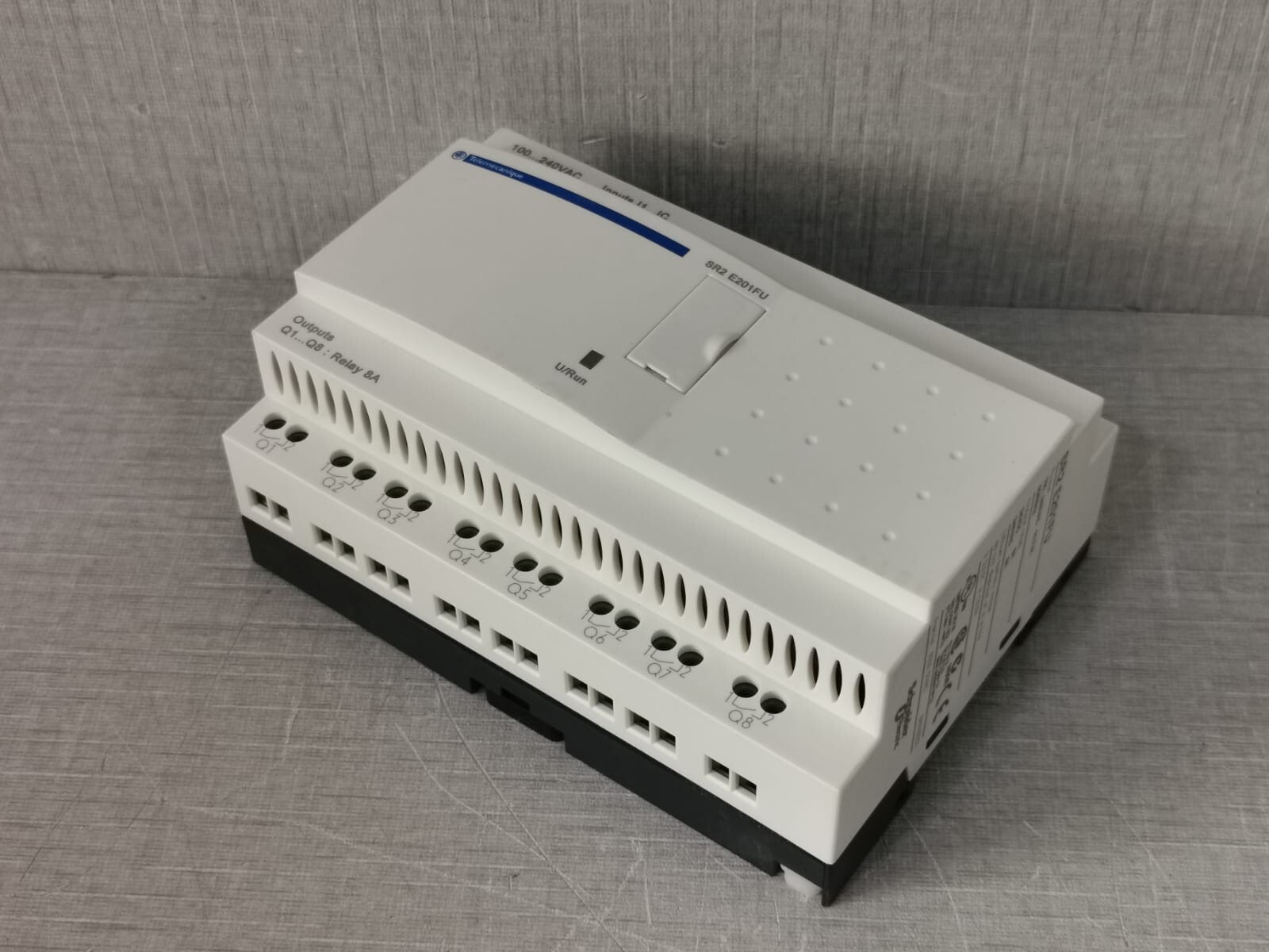 Telemecanique SR2 E201FU TELEMECANIQUE /SCHNEIDER ELECTRIC SR2 E201FU COMPACT SMART RELAY 10