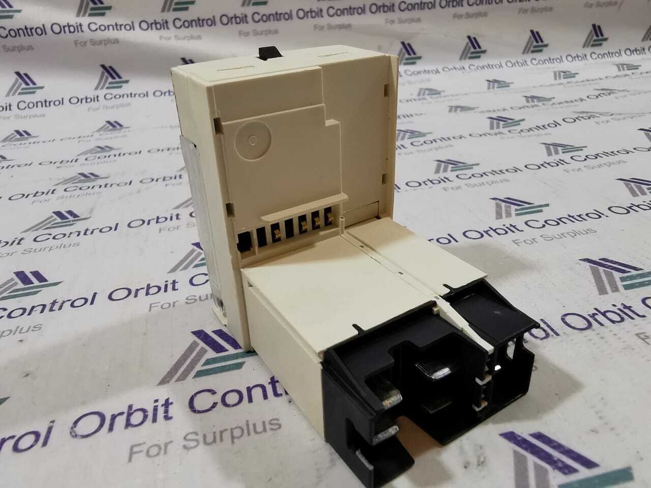 Schneider Electric LUCAX6FU Schneider Electric LUCAX6FU TeSys-036400 5