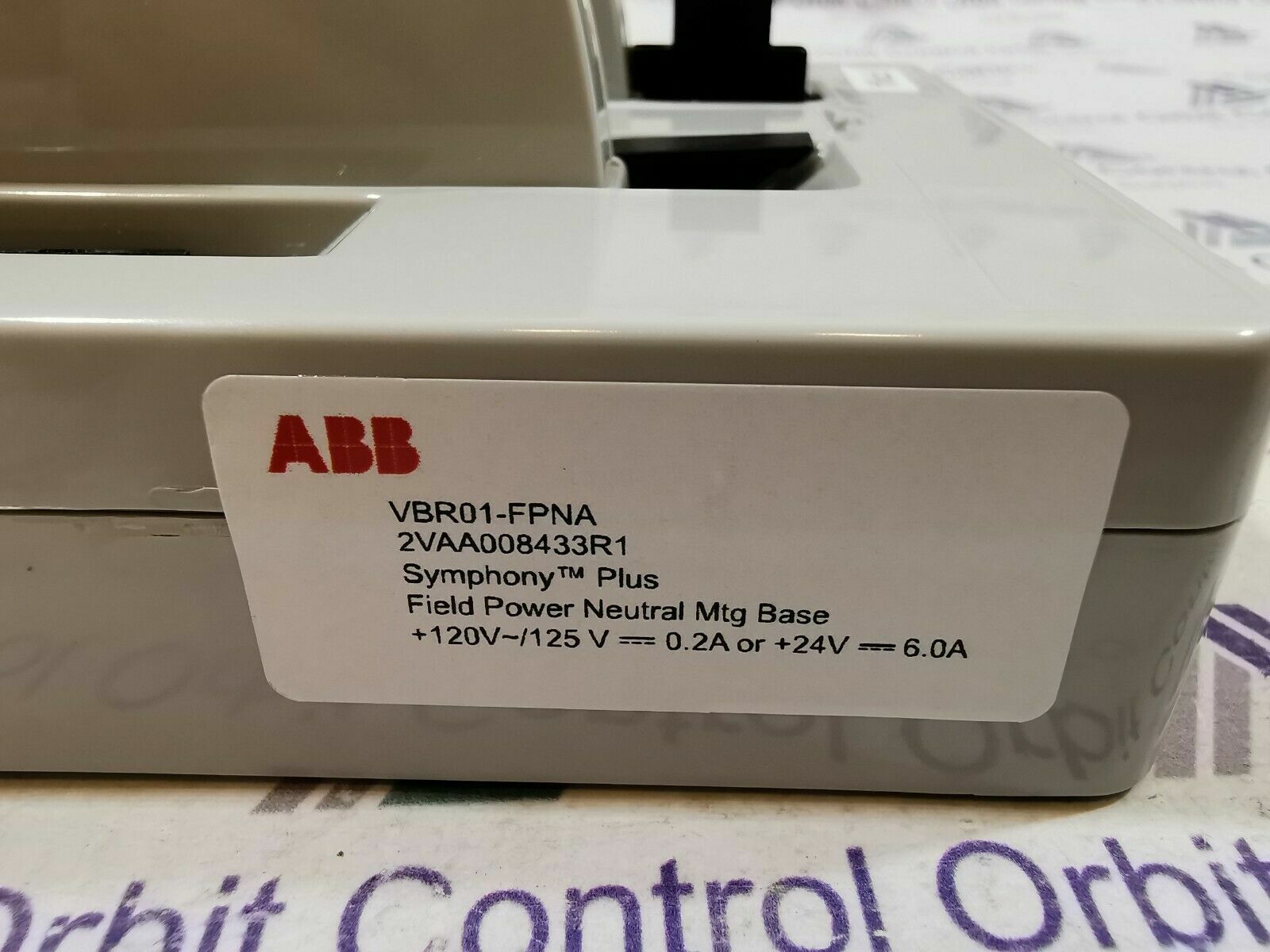 ABB VBS01-FPNA ABB VBS01-FPNA Vertical Base Single Module Rev : D 3