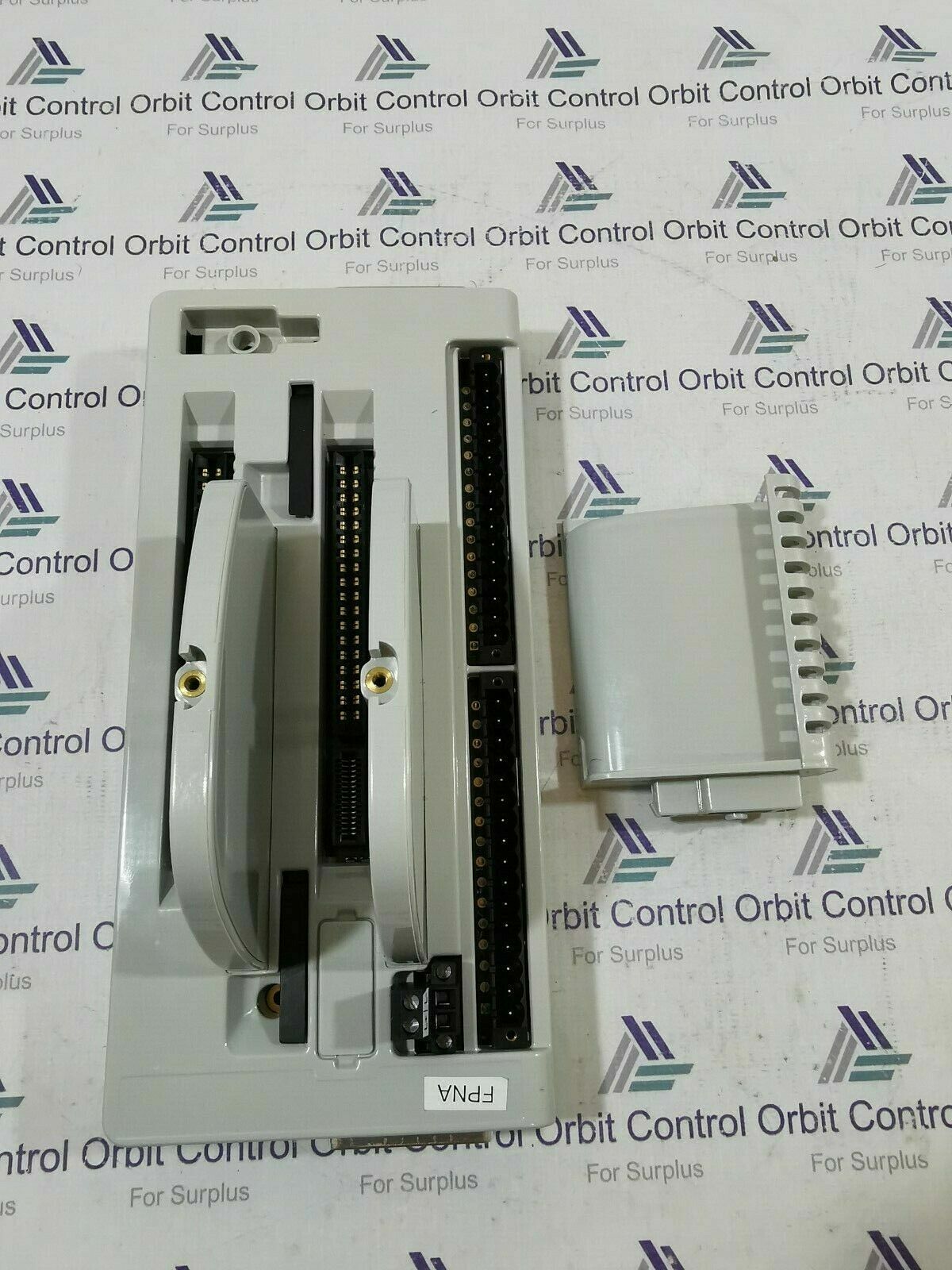 ABB VBS01-FPNA ABB VBS01-FPNA Vertical Base Single Module Rev : D 5