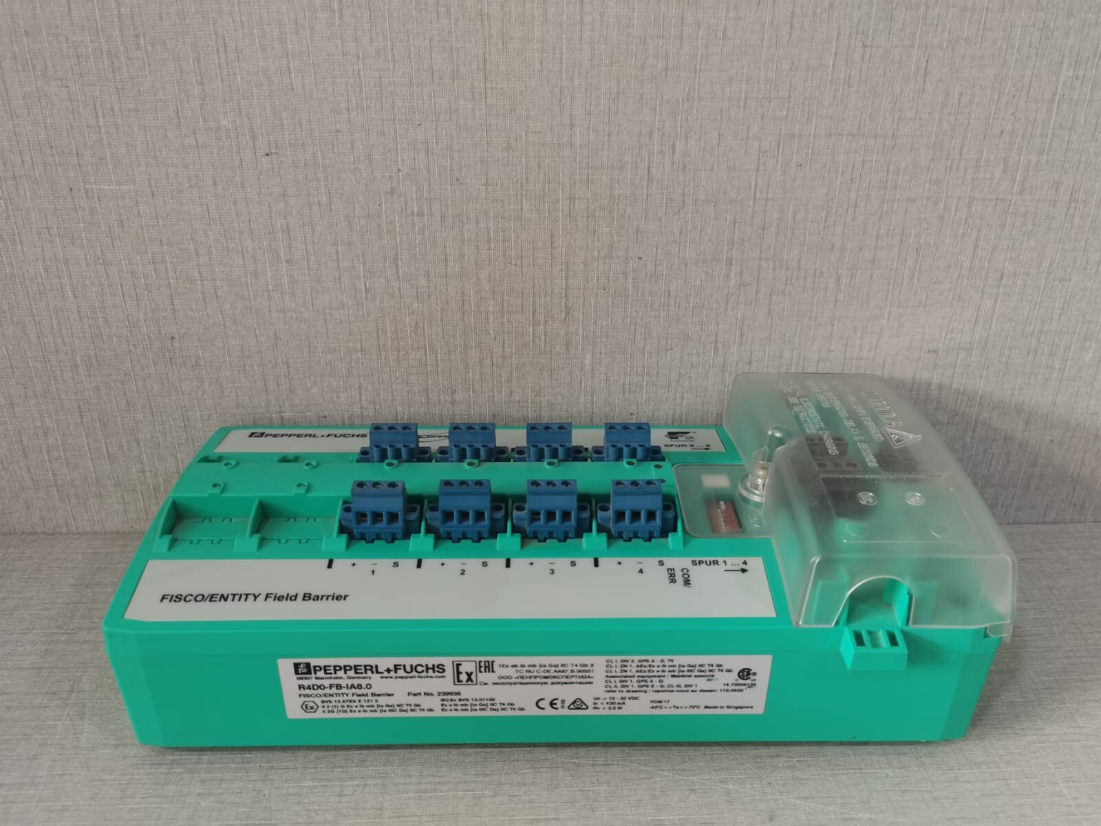 PEPPERL+FUCHS 239936 PEPPERL+FUCHS R4D0-FB-IA8.0 FISCO/ENTITY Field Barrier 239936 5