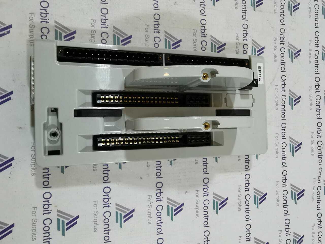 ABB 2VAA008432R11 ABB VBR01-EPDA 2VAA008432R11 Symphony Plus Field Power Neutral Mtg Base PR:D 3