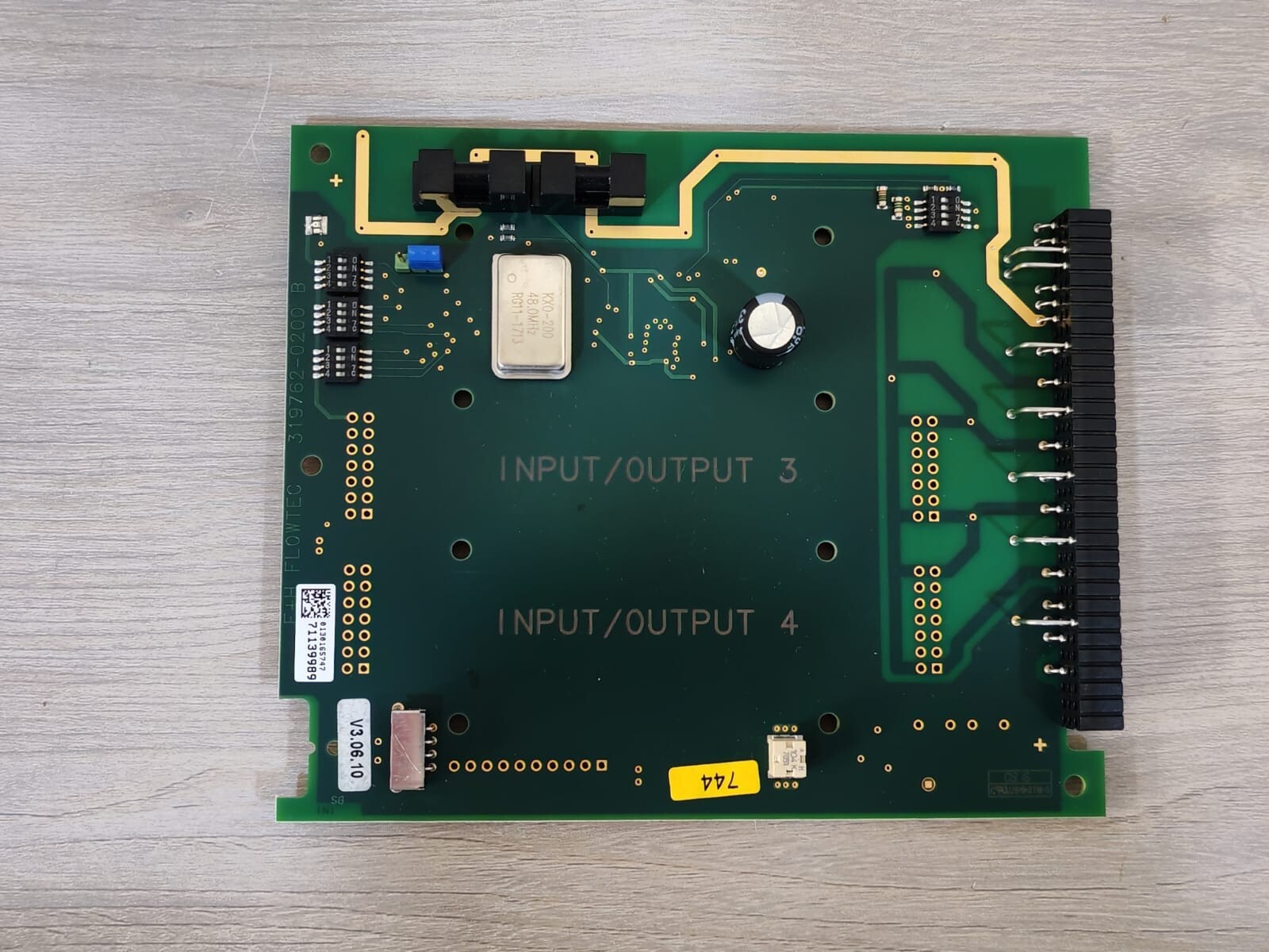 Endress+Hauser 71021742 Endress+Hauser 71021742 INPUT/OUTPUT MODULE PROFIBUS Version 3.06.10 3