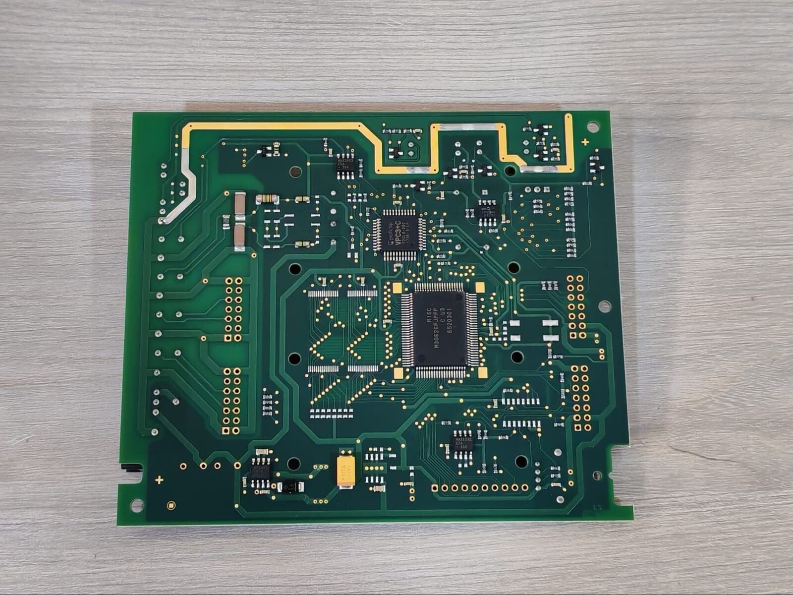 Endress+Hauser 71021742 Endress+Hauser 71021742 INPUT/OUTPUT MODULE PROFIBUS Version 3.06.10 8