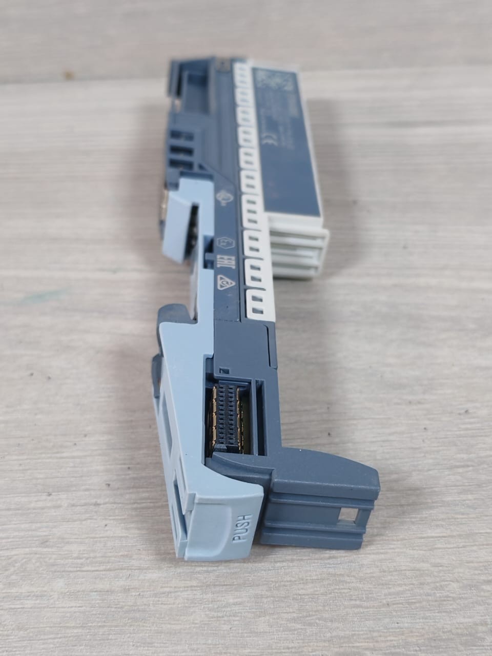 SIEMENS 6AG1193-6BP20-7DA0 SIEMENS SIPLUS ET 200SP 1P 6AG1193-6BP20-7DA0 Supply 24VDC 3