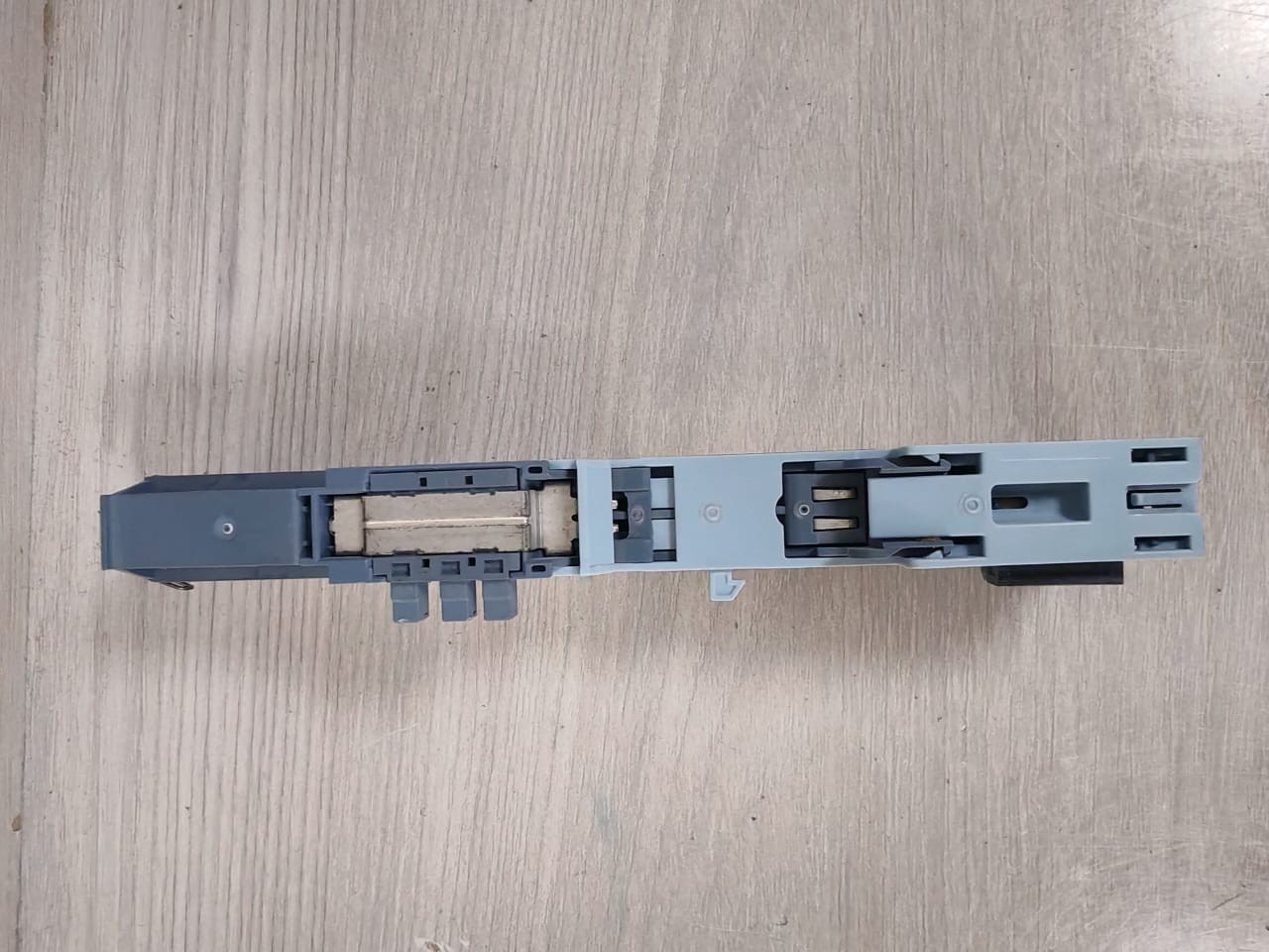 SIEMENS 6AG1193-6BP20-7DA0 SIEMENS SIPLUS ET 200SP 1P 6AG1193-6BP20-7DA0 Supply 24VDC 4
