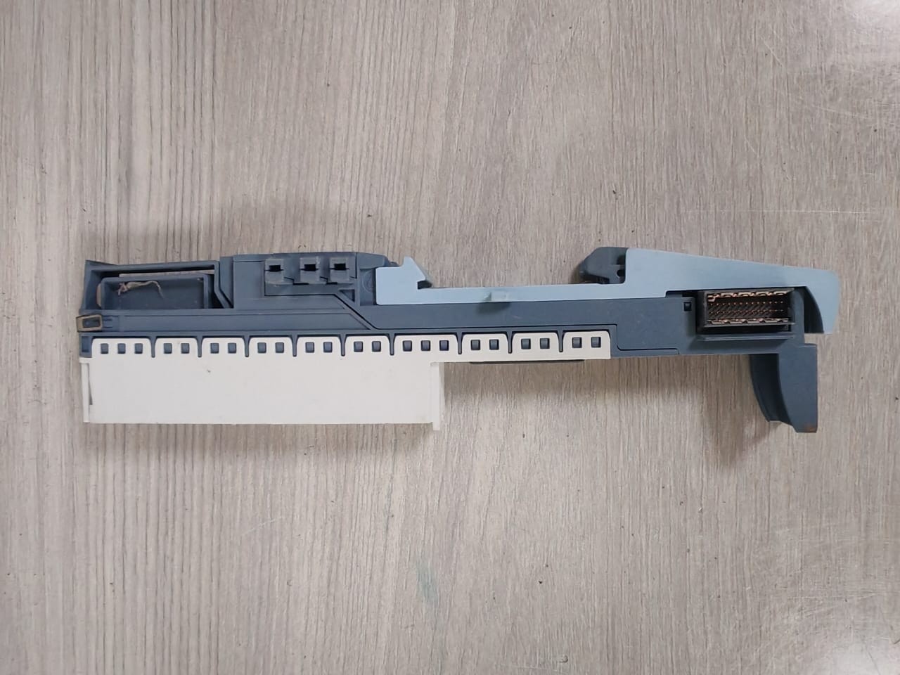 SIEMENS 6AG1193-6BP20-7DA0 SIEMENS SIPLUS ET 200SP 1P 6AG1193-6BP20-7DA0 Supply 24VDC 7