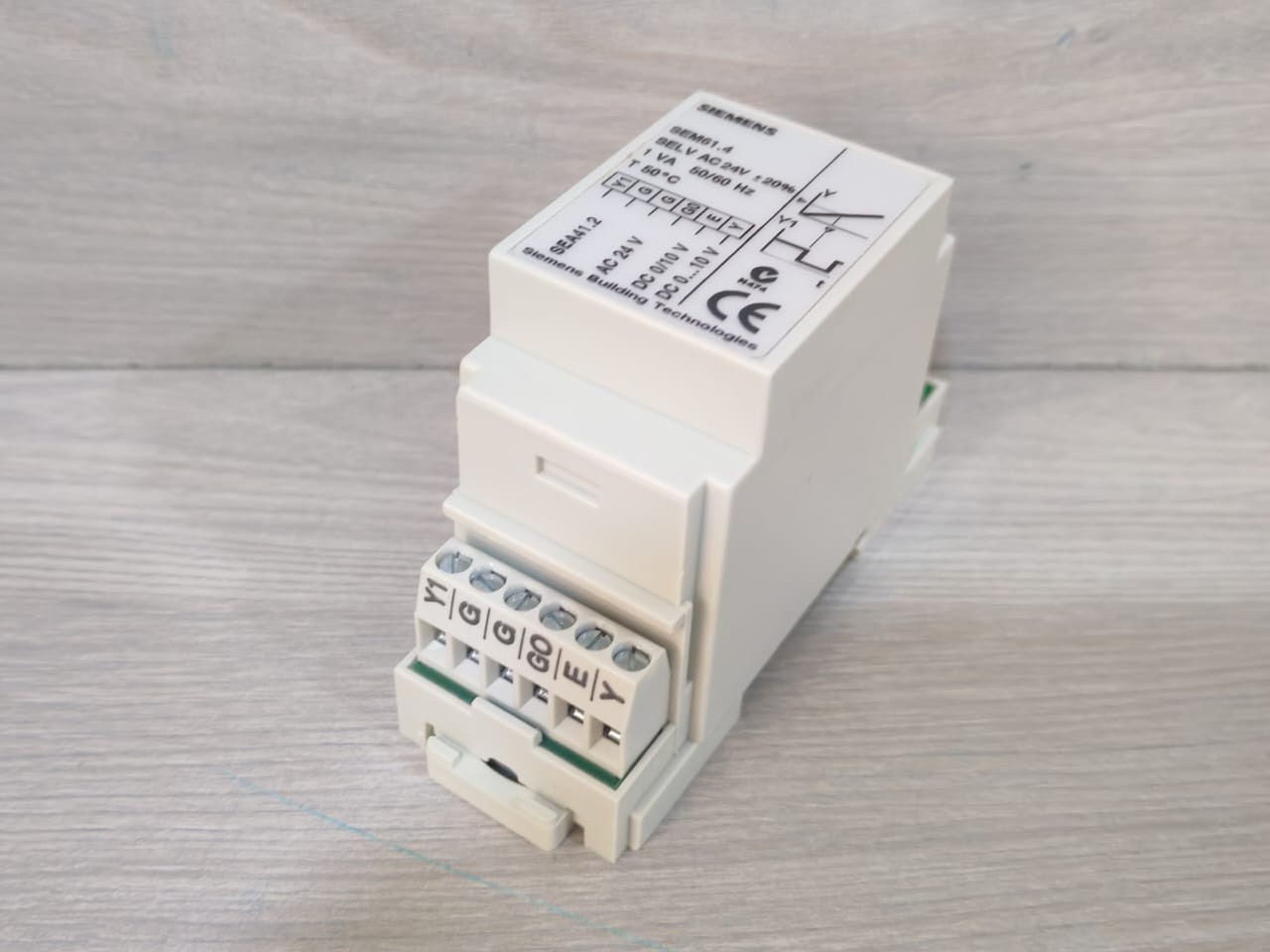Siemens SEM61.4 SIEMENS SEM61.4 Signal Converter 9