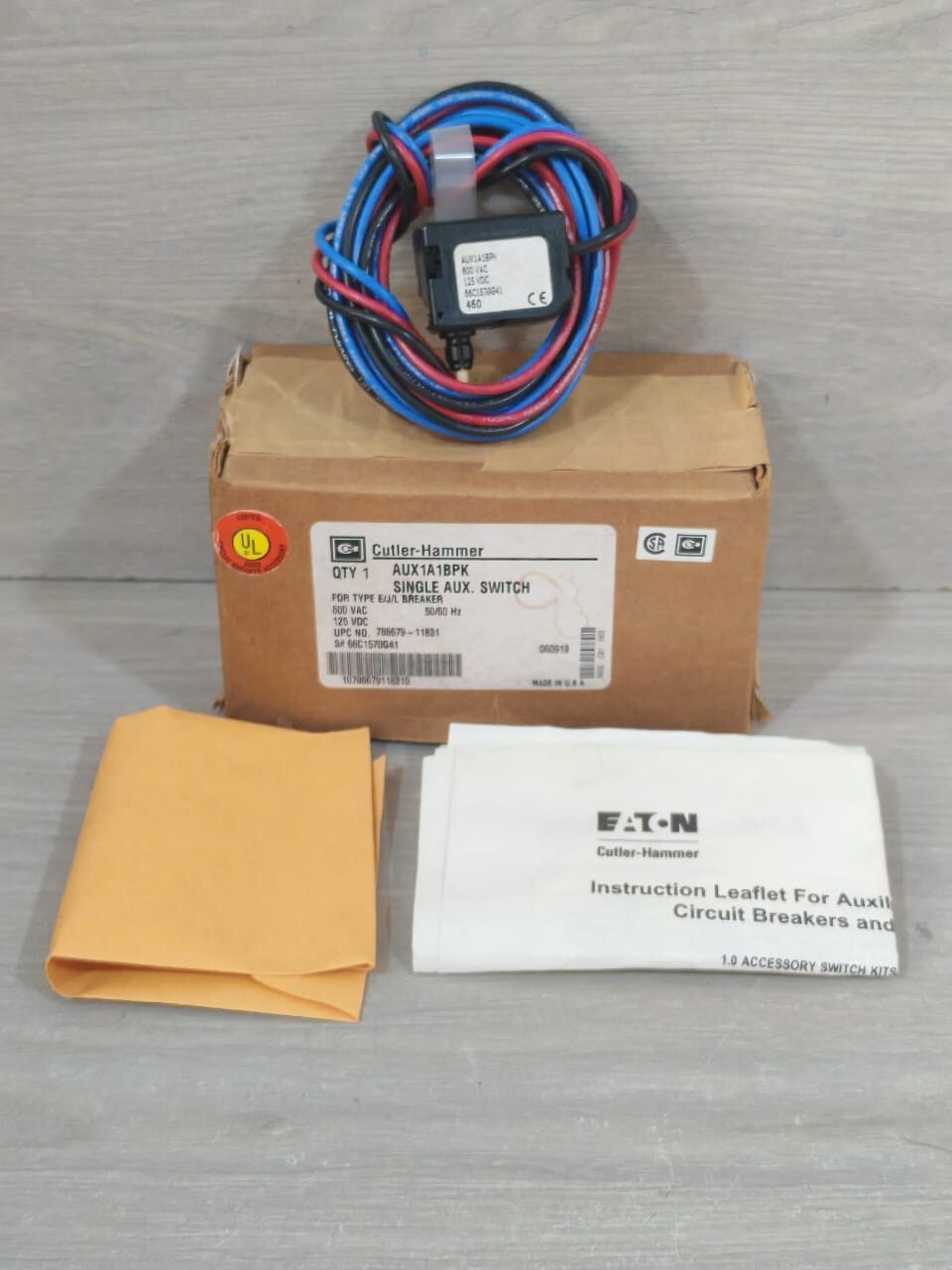EATON/CUTLER HAMMER AUX1A1BPK SINGLE AUX.SW.FOR TYPE E/J/L BREAKER 66C1570G41