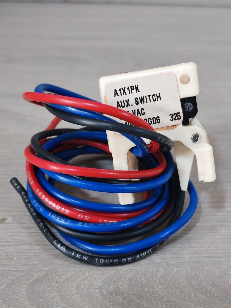 Eaton FAU1-A1X1PK EATON FAU1 A1X1PK AUX. CUTLLER-HAMMER SER.C TYPE F-BREAKER 1490D72G06 2