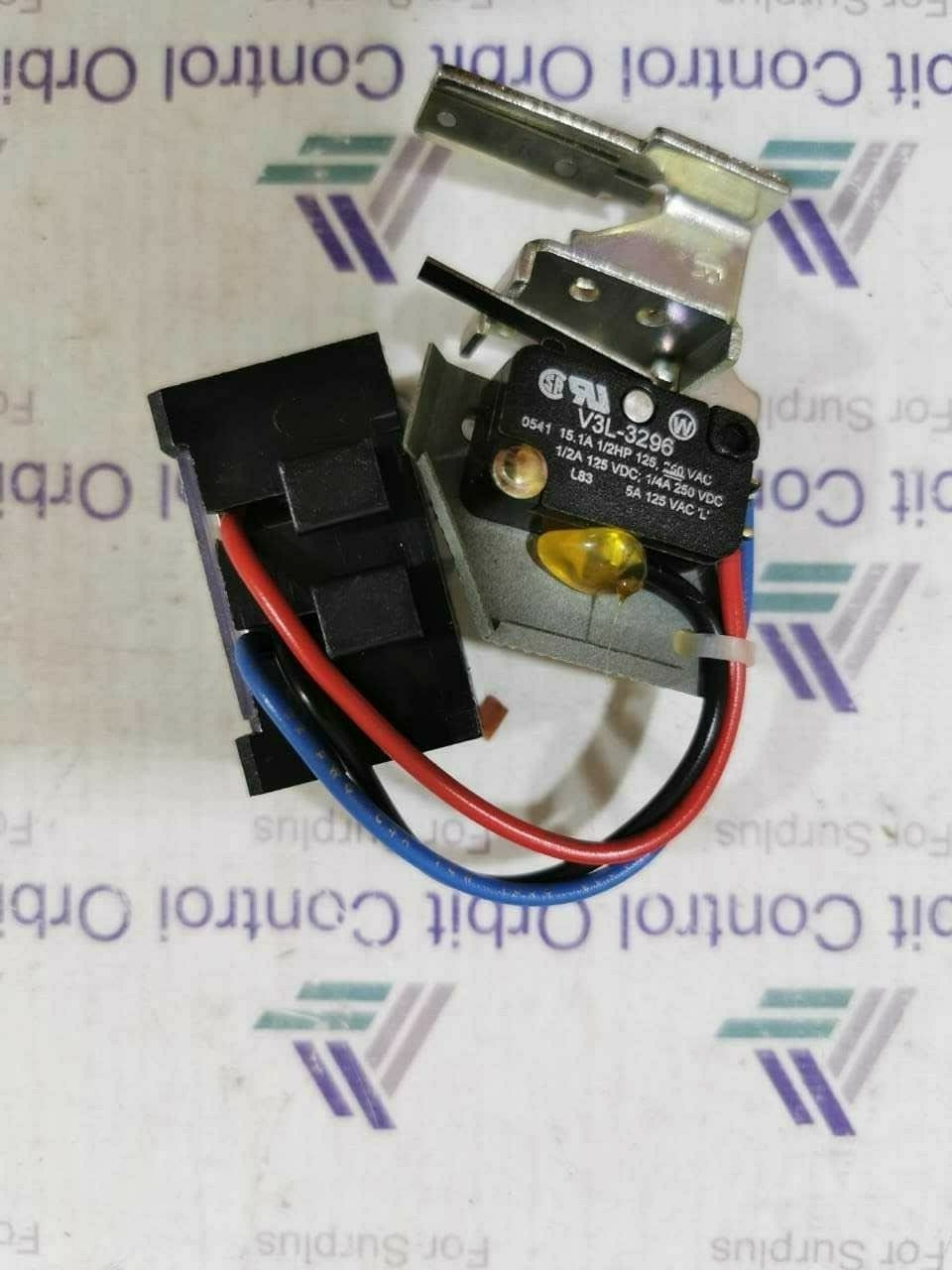 Eaton JAU1 JAU1 CUTLER HAMMER A1X2RTK MEM J FRAME AUX 1XC/0 2