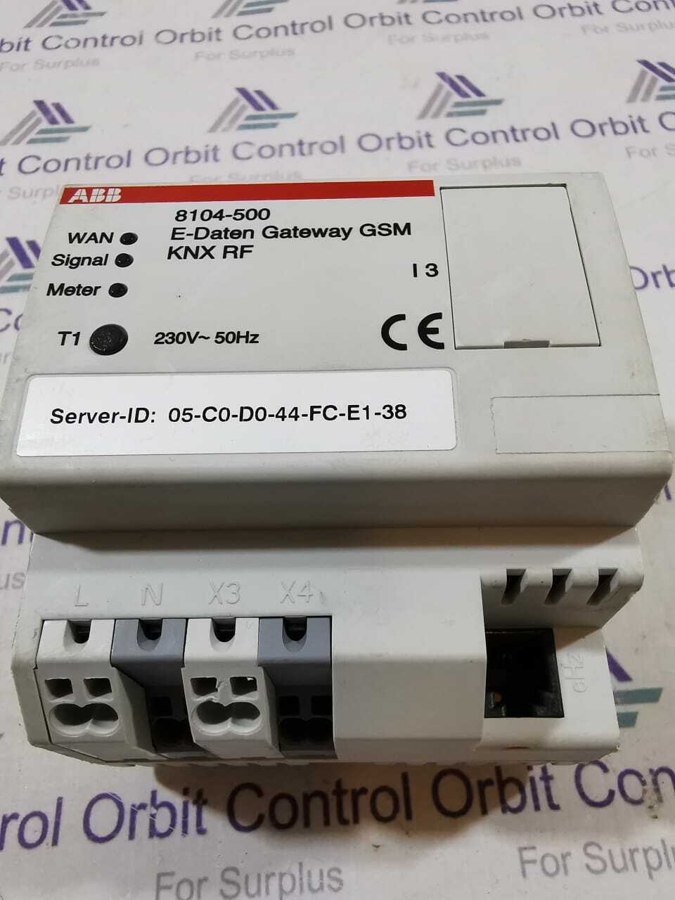 ABB 8104-500 ABB GPRS-MUC E-Daten Gateway GSM KNX RF 230V-50Hz 8104-500 5