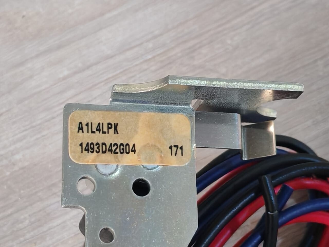Eaton A1L4LPK EATON A1L4LPK AL/LO SWITCH SERIES C TYPE L-BREAKER 1493D42G04 2