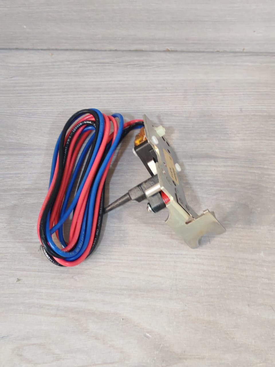 Eaton A1L4LPK EATON A1L4LPK AL/LO SWITCH SERIES C TYPE L-BREAKER 1493D42G04 5