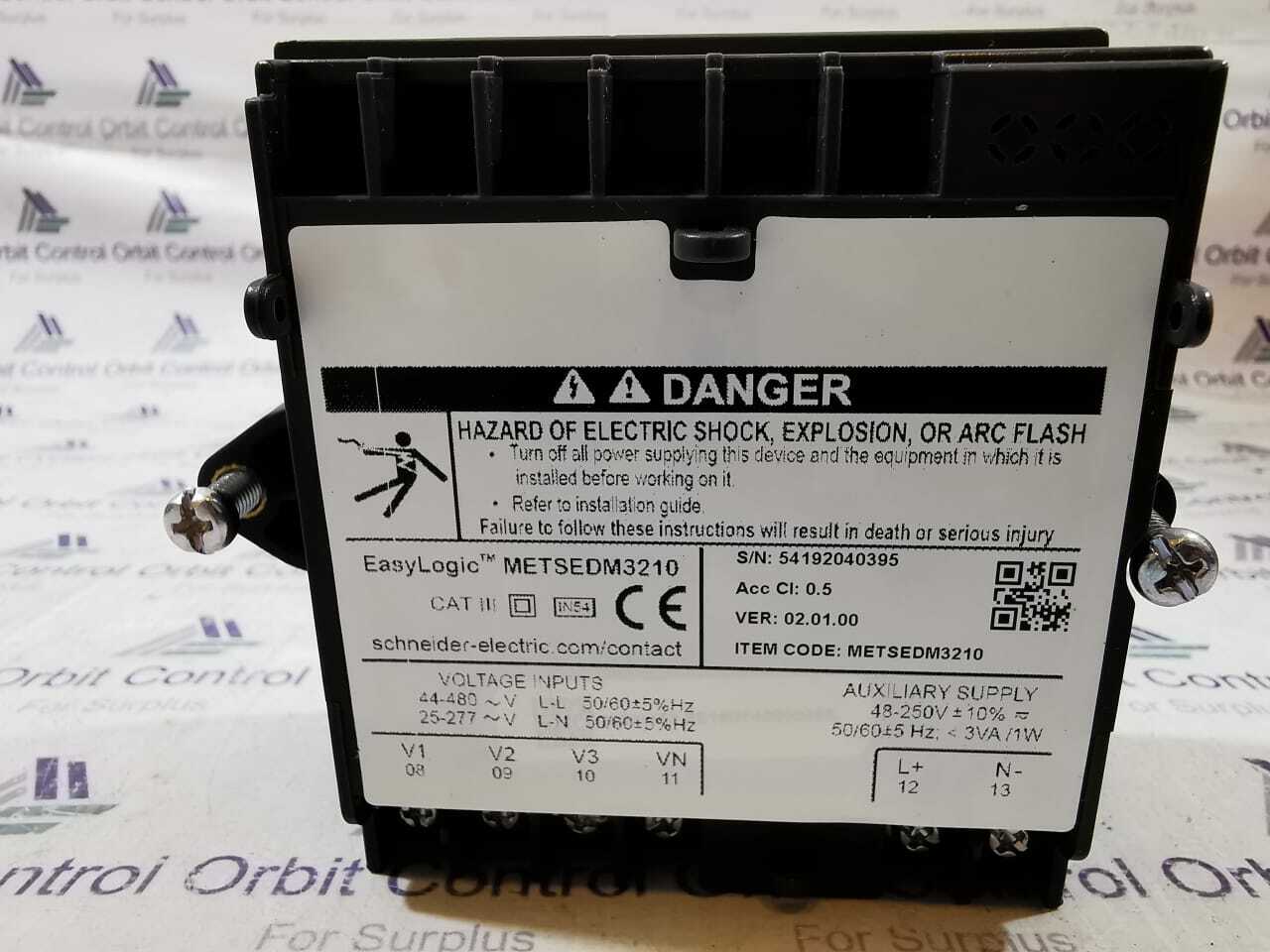 Schneider Electric DM3210 Schneider Electric EasyLogic DM3210 Digital Panel Meter METSEDM3210 3