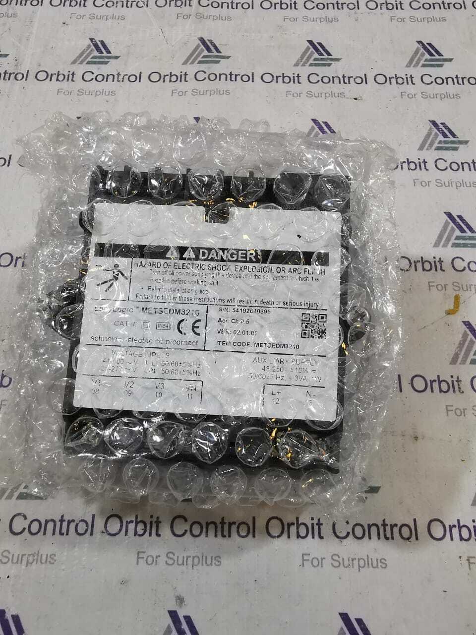 Schneider Electric DM3210 Schneider Electric EasyLogic DM3210 Digital Panel Meter METSEDM3210 4