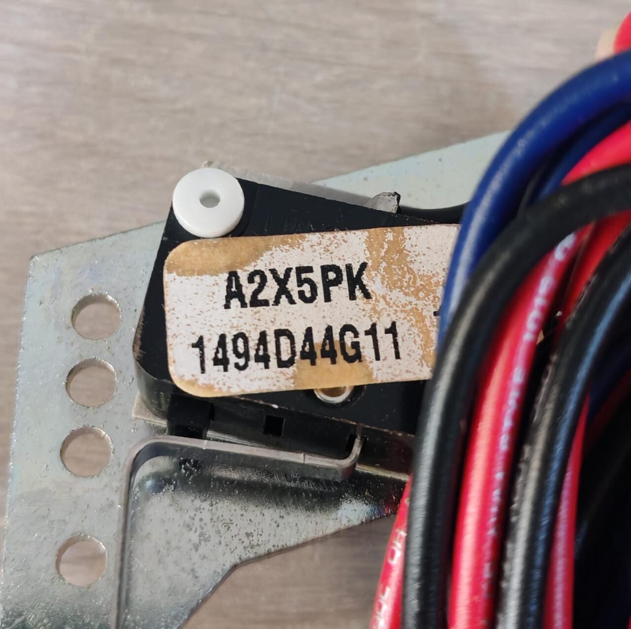 Eaton A2X5PK, 1494D44G1 EATON A2X5PK AUX.SWITCH FOR SERIES C TYPE N-BREAKER 1494D44G1 4
