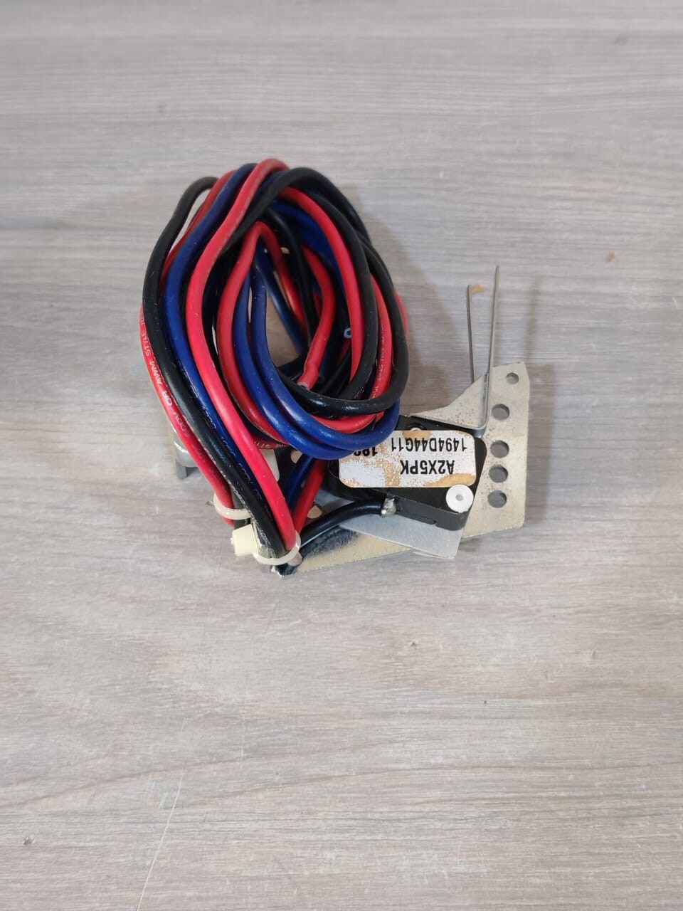 Eaton A2X5PK, 1494D44G1 EATON A2X5PK AUX.SWITCH FOR SERIES C TYPE N-BREAKER 1494D44G1 5
