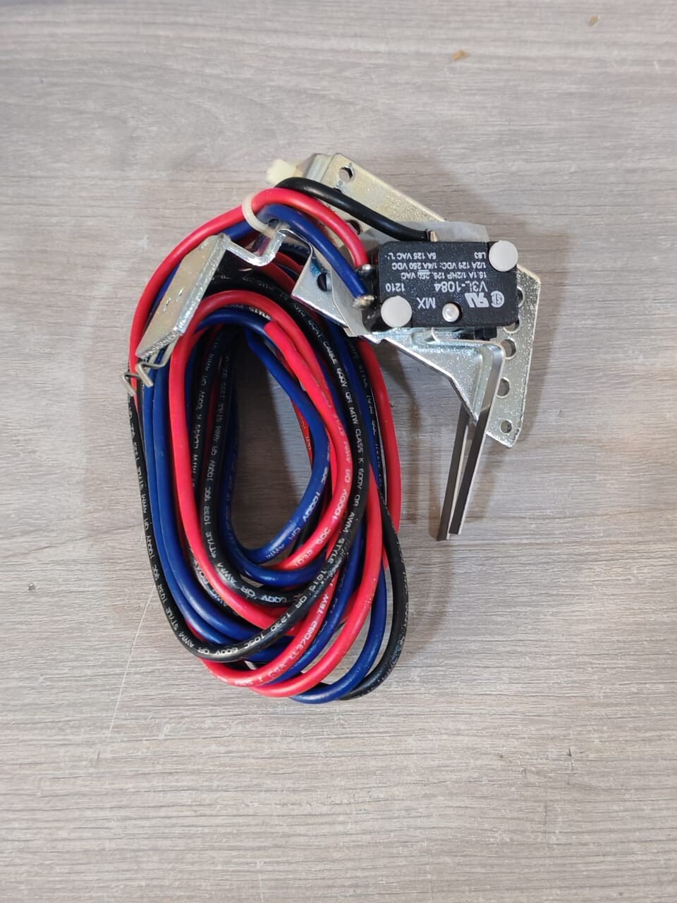 Eaton A2X5PK, 1494D44G1 EATON A2X5PK AUX.SWITCH FOR SERIES C TYPE N-BREAKER 1494D44G1 9