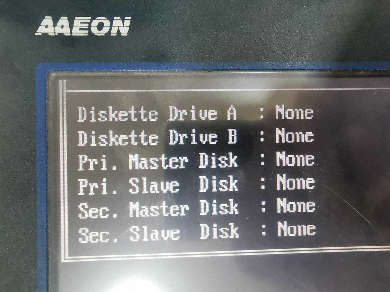 AAEON TF-AOP-8120DT-C1 AAEON TF-AOP-8120DT-C1 LCD MONITOR 2