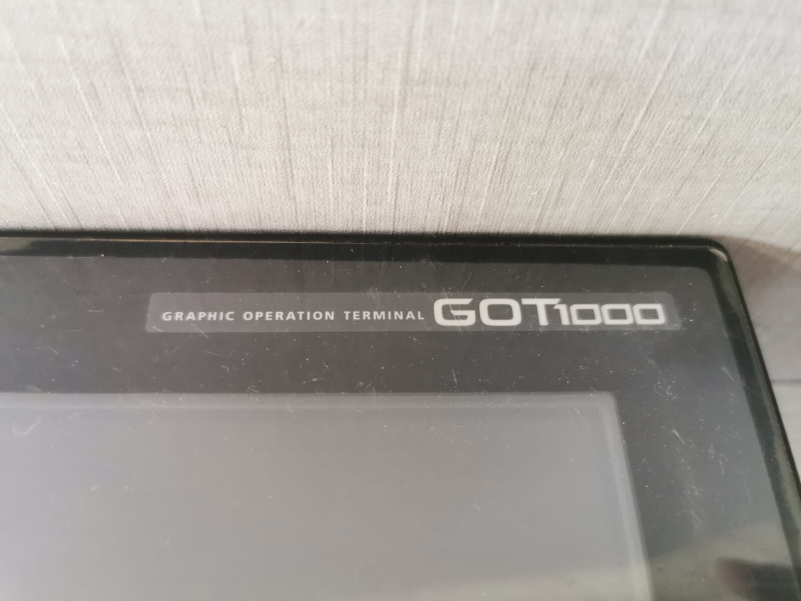 Mitsubishi GOT1000 MITSUBISHI GOT1000 GRAPHIC OPERATION TERMINAL 100-240vac 50/60Hz 2