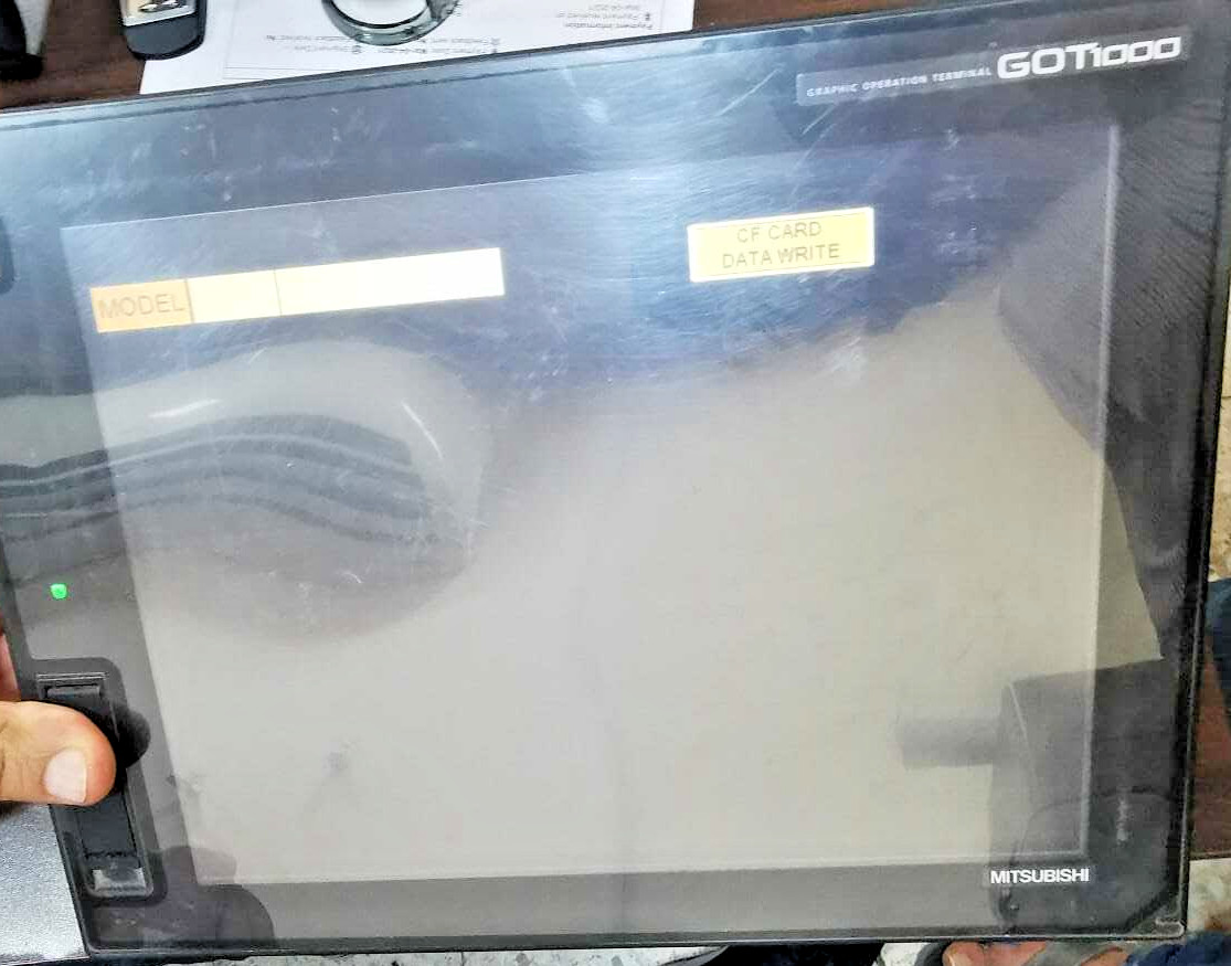 Mitsubishi GOT1000 MITSUBISHI GOT1000 GRAPHIC OPERATION TERMINAL 100-240vac 50/60Hz 4