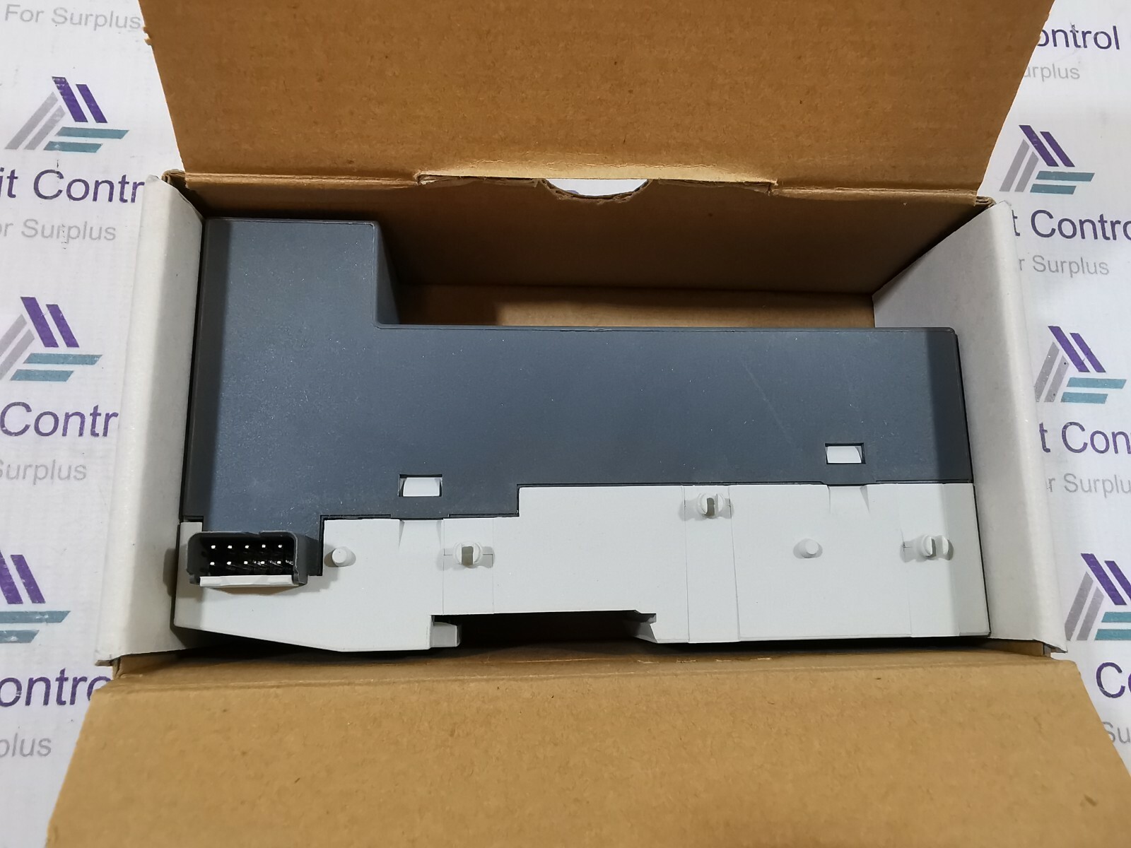 ABB DC561 ABB 1TNE968902R2001 DC561 RELAY MODULE 5