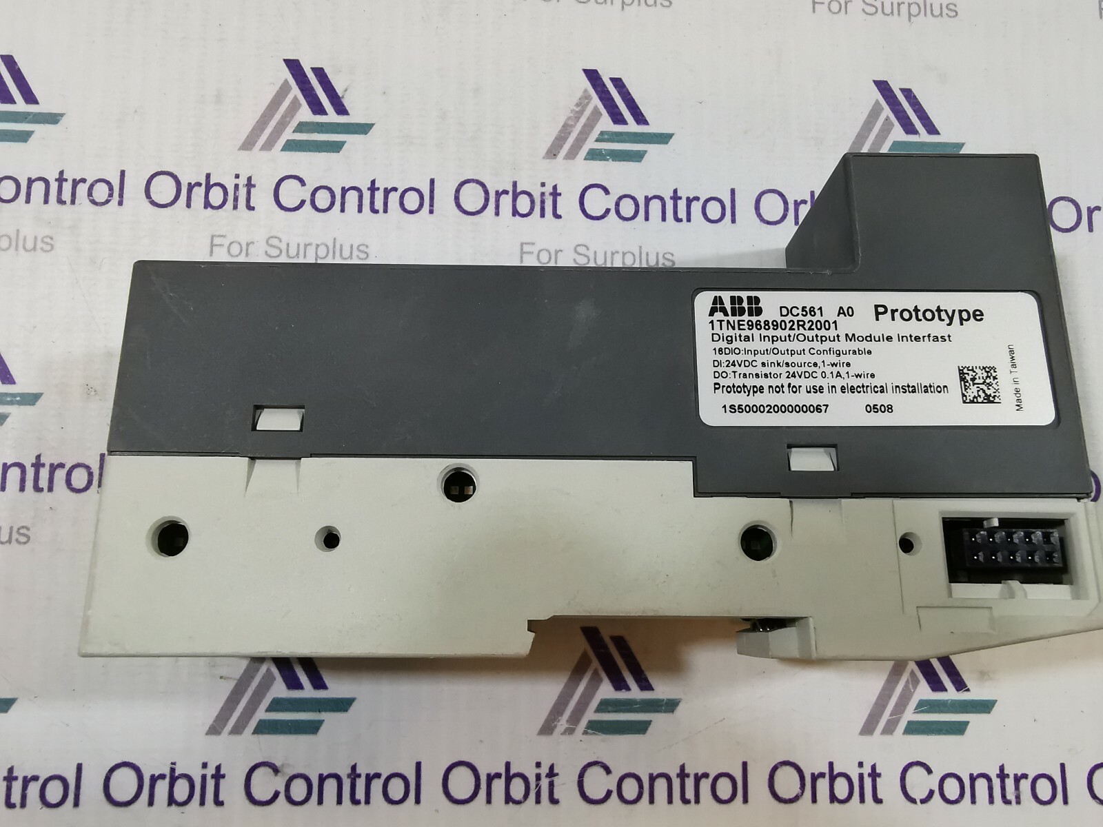 ABB DC561 DC561 ABB 1TNE968902R2001 RELAY MODULE 2
