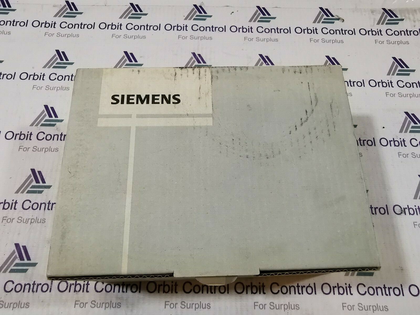 Siemens FHP2B04 / FHP2 / F2H** SIEMENS RXC31.1/00031 / RXC31100031 ROOM CONTROLLER 24V 6