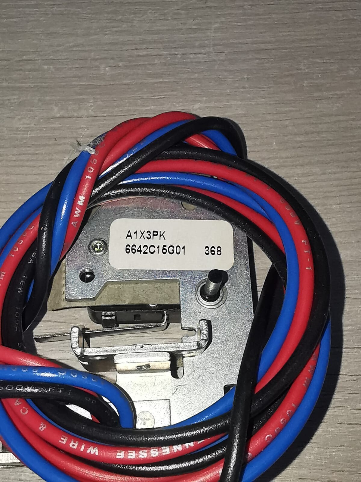 Eaton A1X3PK EATON A1X3PK AUX.SWITCH FOR CUTLER-HAMMER DER.C TYPE K-BREAKER 6642C15G01 600VAC 4
