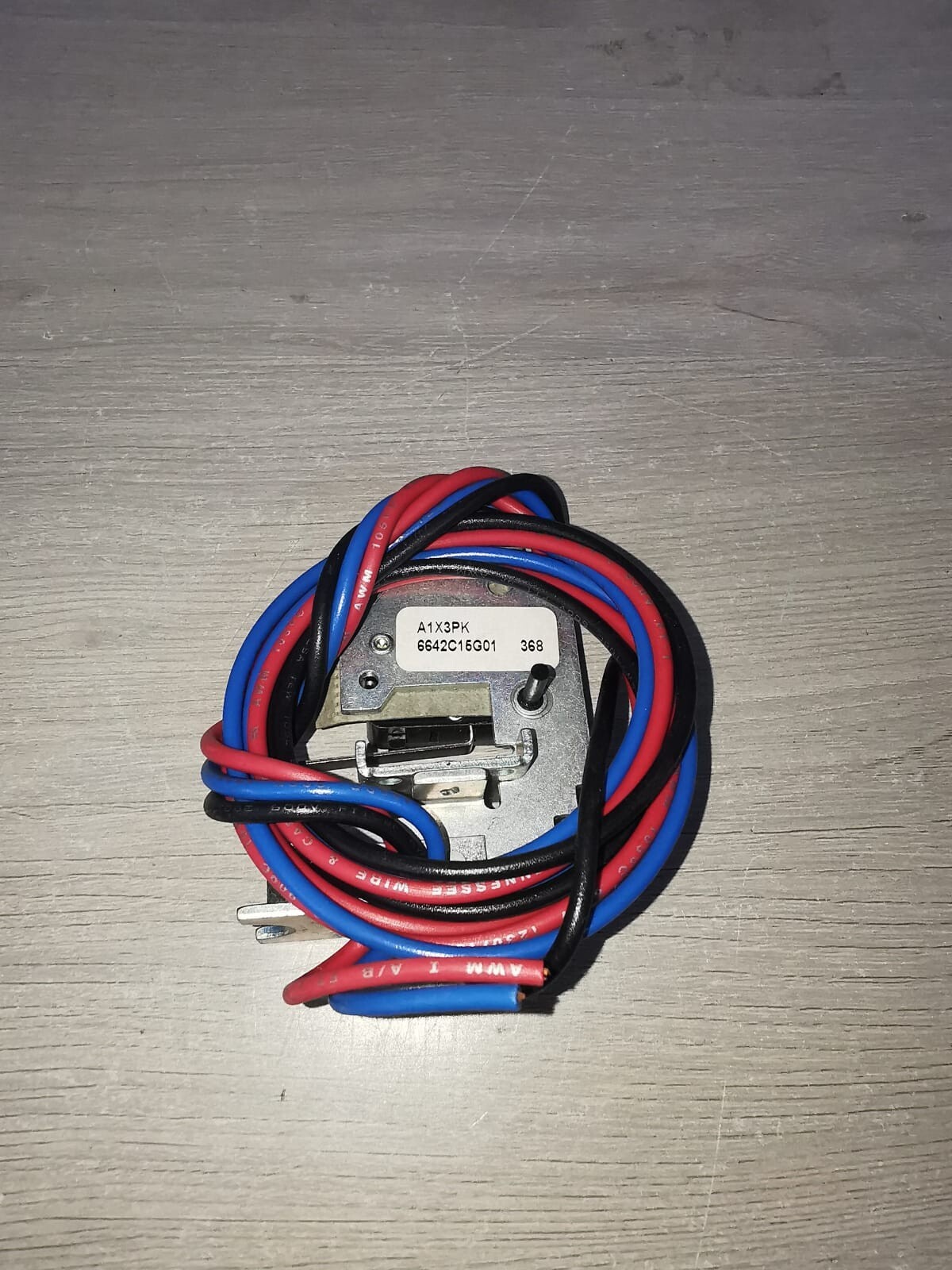 Eaton A1X3PK EATON A1X3PK AUX.SWITCH FOR CUTLER-HAMMER DER.C TYPE K-BREAKER 6642C15G01 600VAC 5