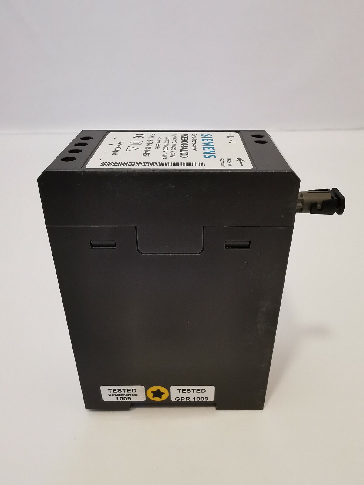 SIEMENS 7KE6000-8AL/DD SIEMENS 7KE6000-8AL/DD Sync Transceiver DC/AC110-230V,45-65HZ 3