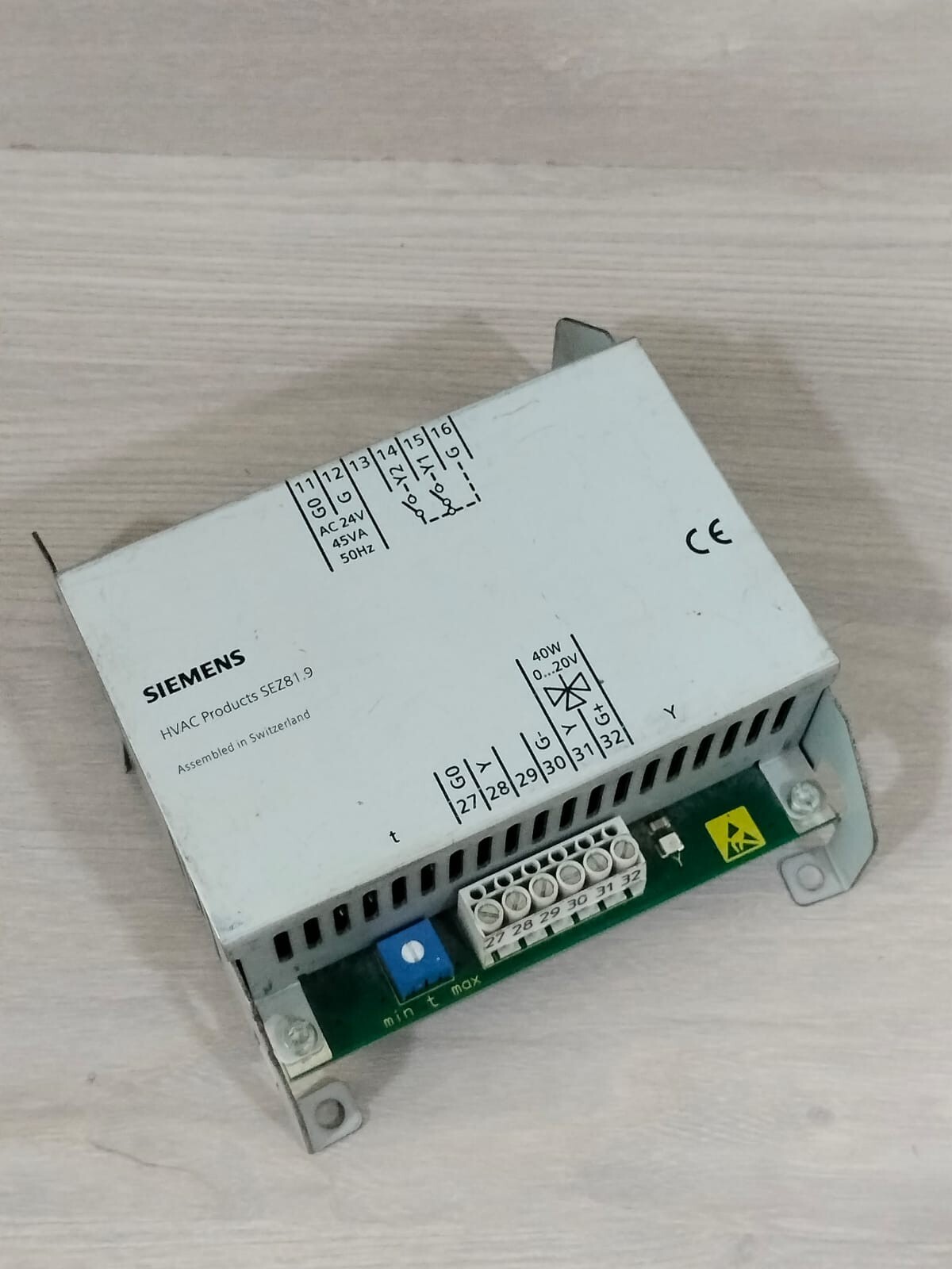 Siemens HVAC Products SEZ81.9 SIEMENS HVAC Products SEZ81.9 INTERFACE 3