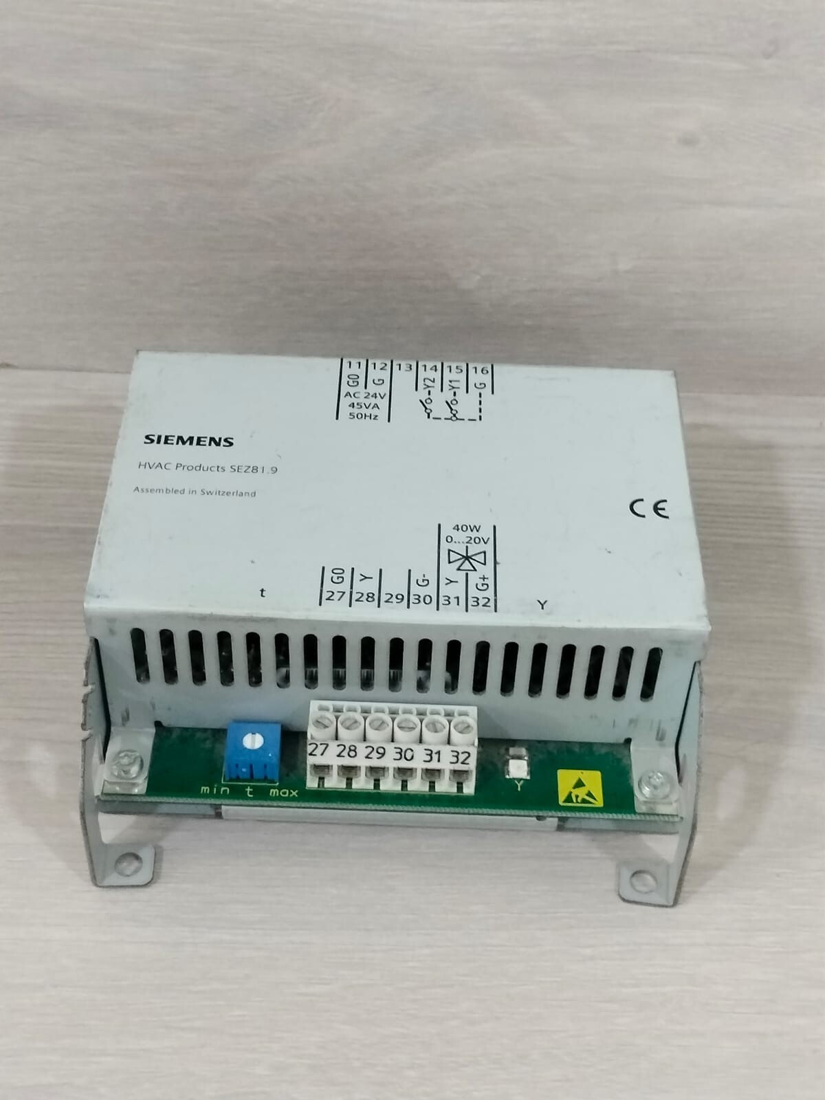 Siemens HVAC Products SEZ81.9 SIEMENS HVAC Products SEZ81.9 INTERFACE 4