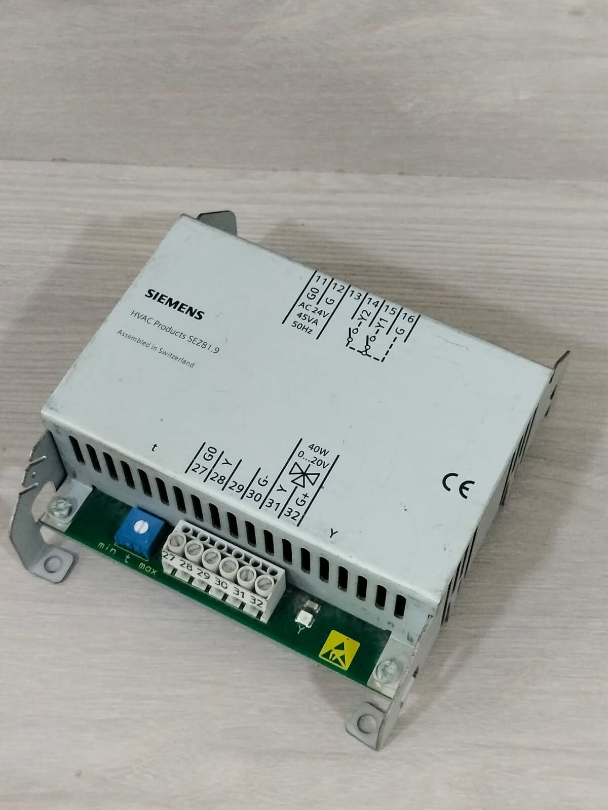 Siemens HVAC Products SEZ81.9 SIEMENS HVAC Products SEZ81.9 INTERFACE 5